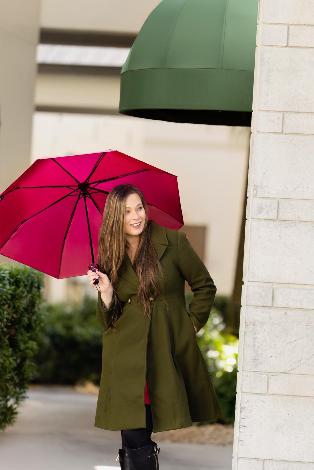 Rainy-Season Outfit Ideas That Start with a Stylish Bottle Umbrella