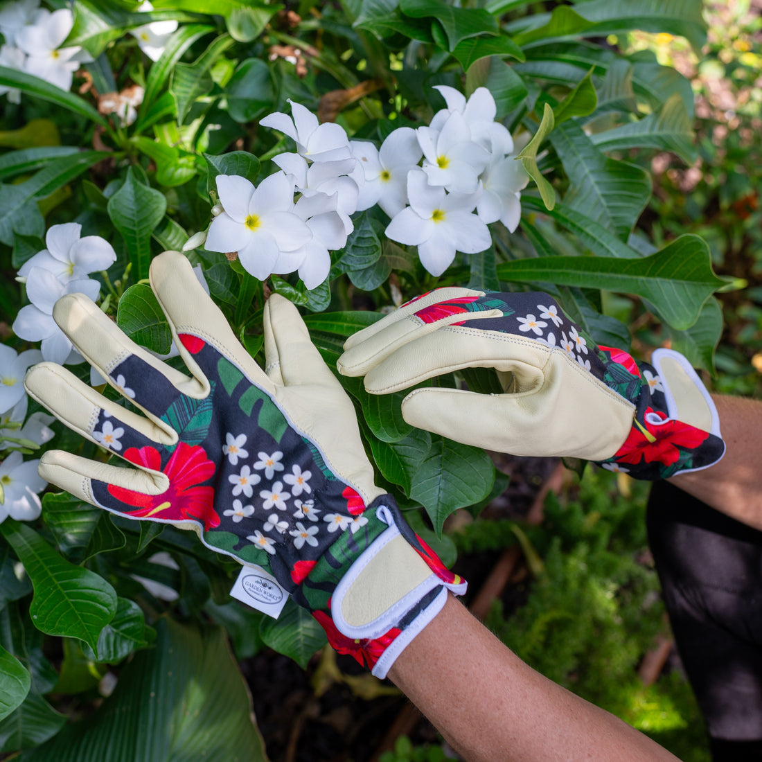 How Do I Know What Size of Gardening Gloves to Buy?