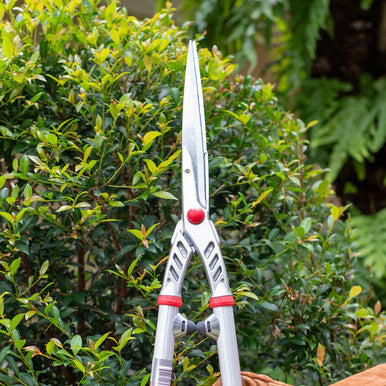 32-Inch Hedge Shears: Precision Trimming with Lightweight Design & Lifetime Warranty
