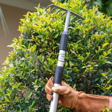 Garden Works Telescopic 7 Tine Rake