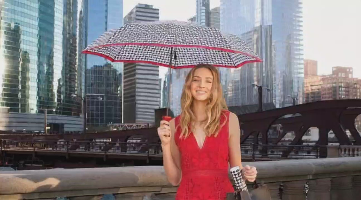 Happening Houndstooth Bottle Umbrella