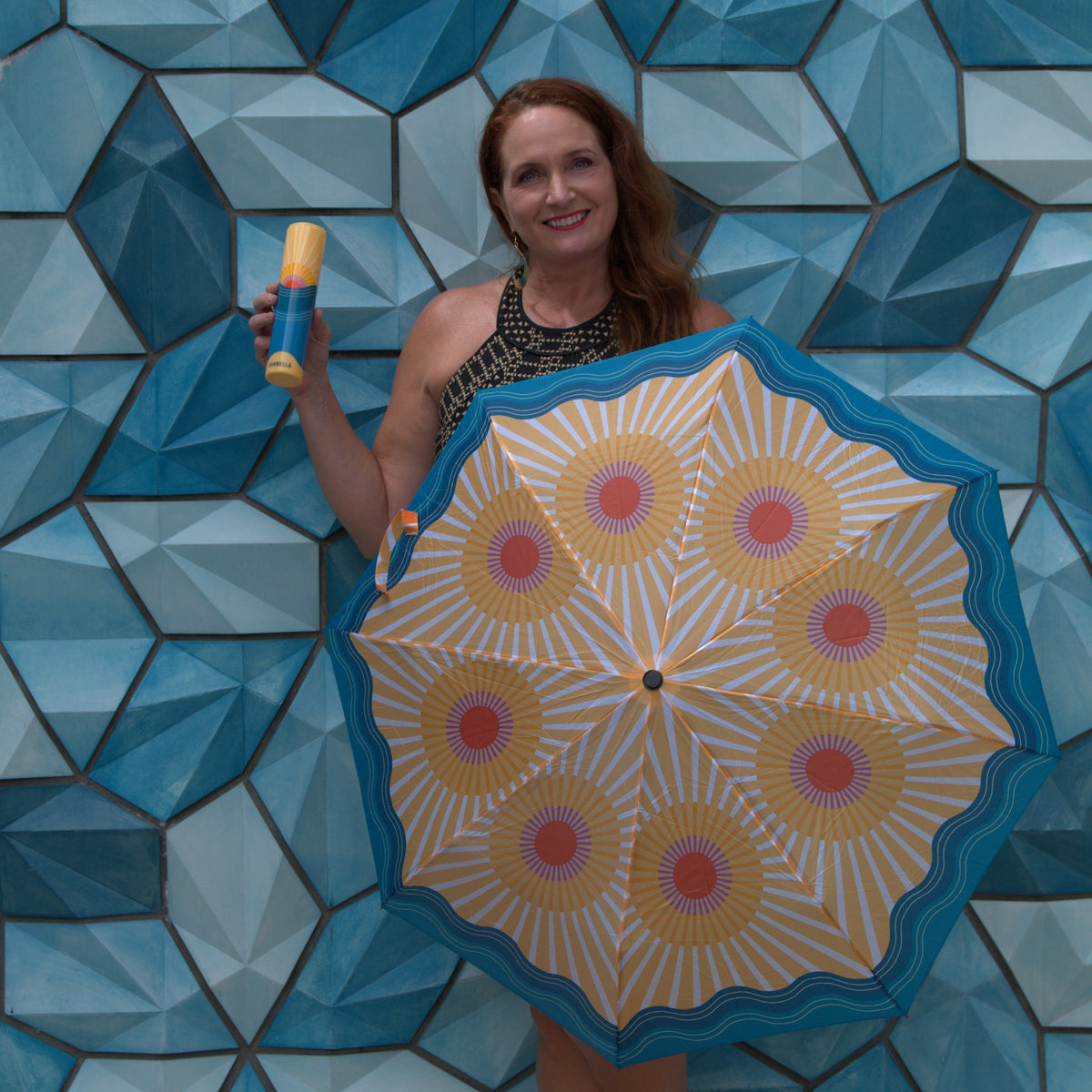Sunshine Daydream Umbrella in a Bottle — lifestyle