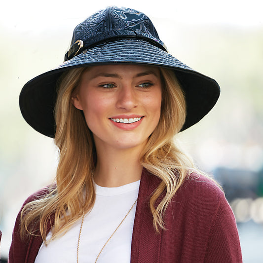 Vinrella Rain/ Sun Hat — navy patterned lifestyle